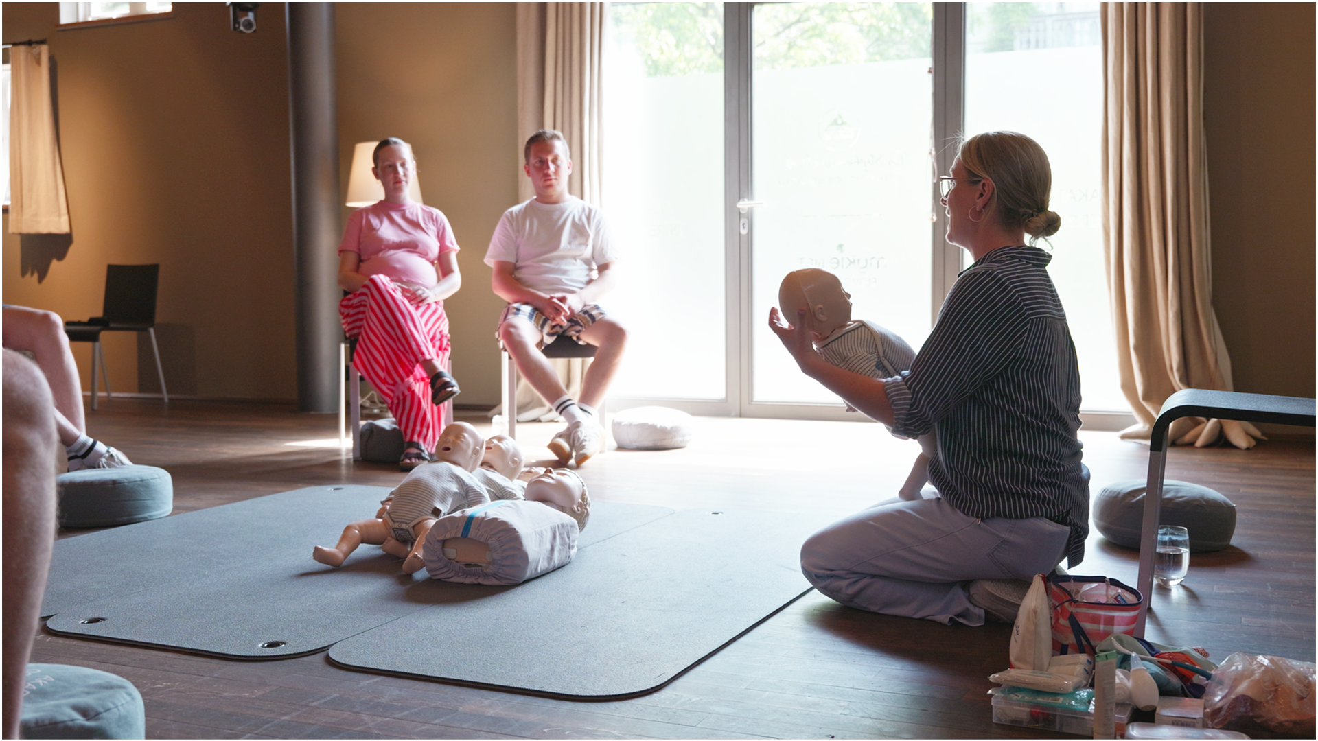 Juliane Kux im Präsenzkurs für Erste Hilfe bei Kindern