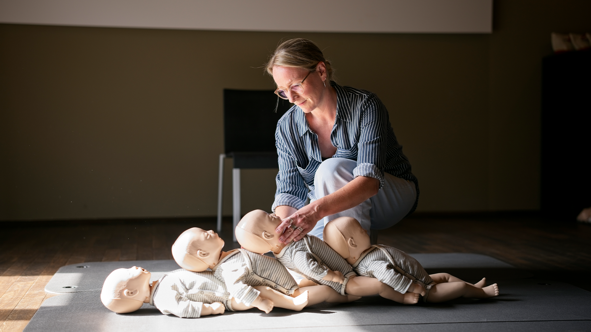 Juliane Kux im Präsenzkurs für Erste Hilfe bei Kindern